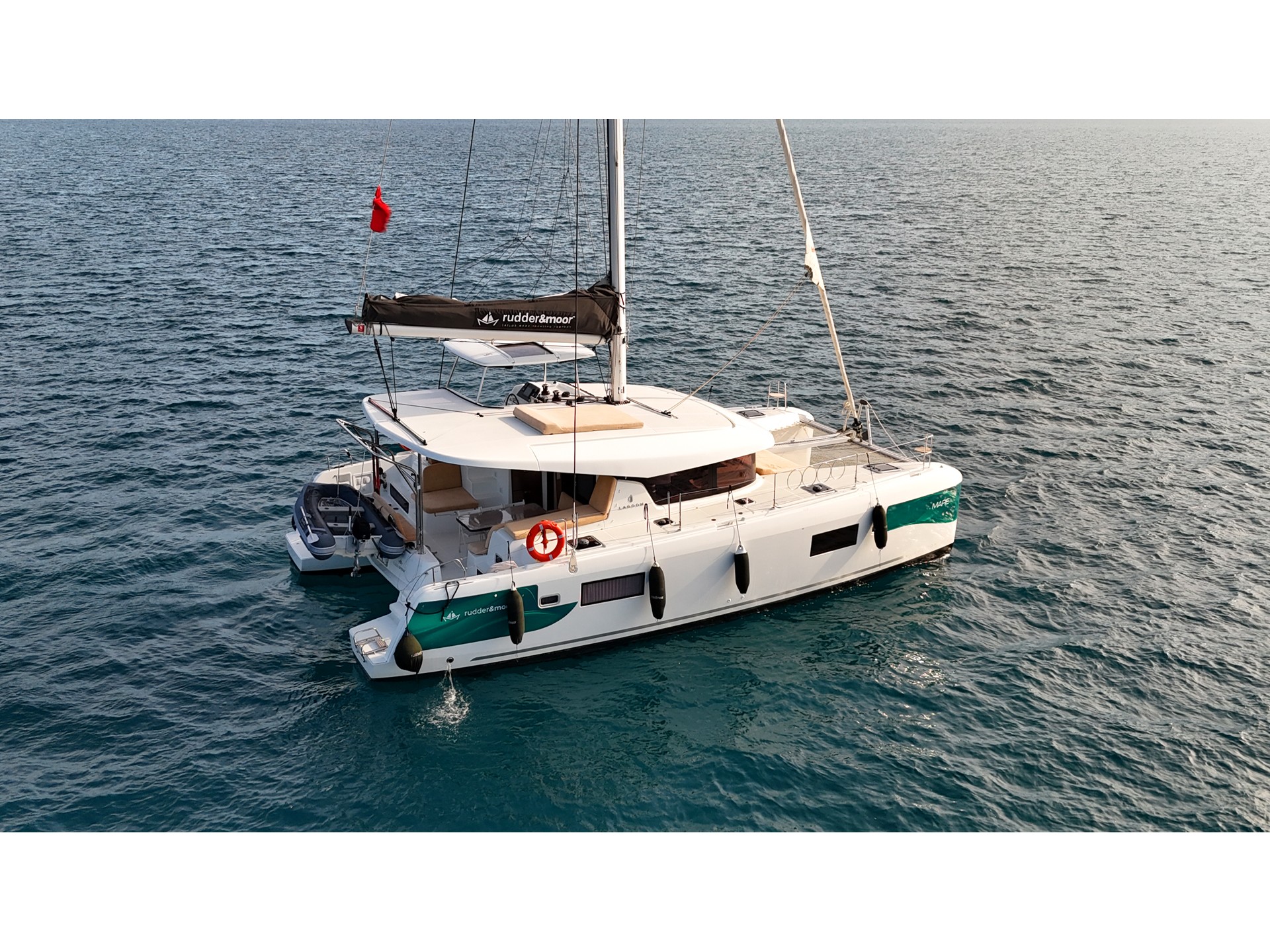 Lagoon 42 — photo 1