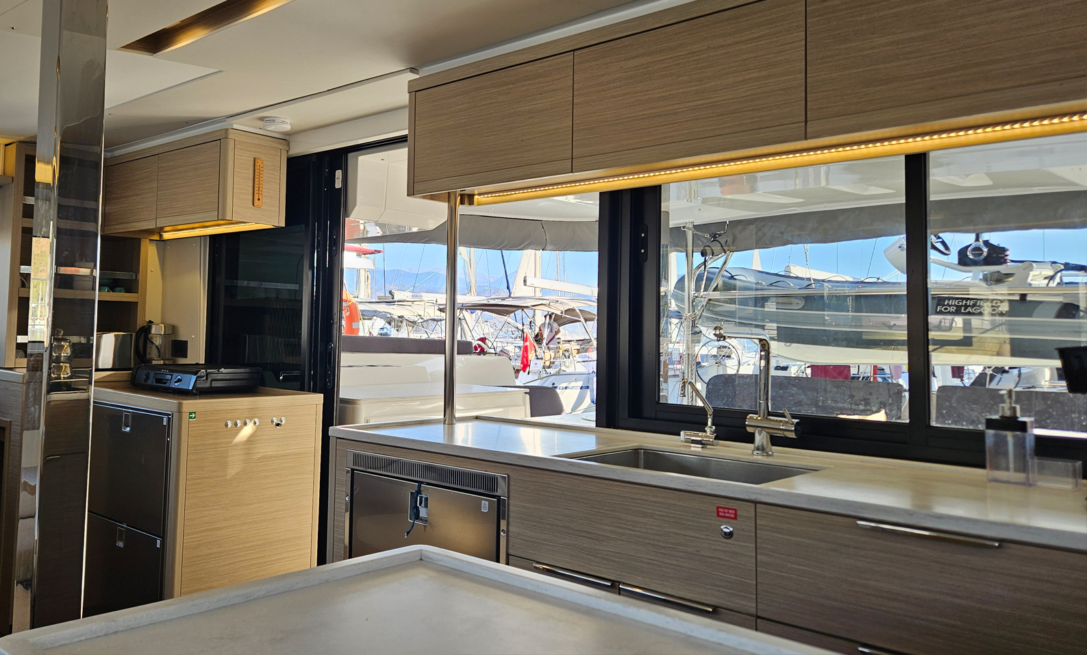 Lagoon 46 — photo 15