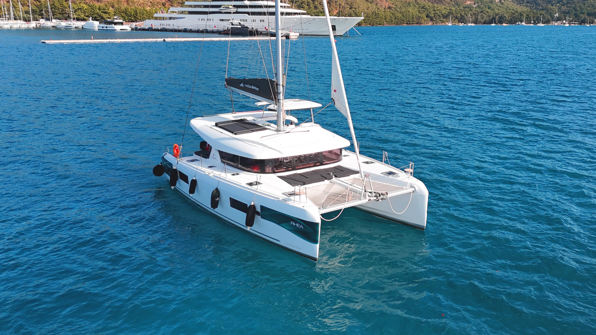 Lagoon 42 — photo 14