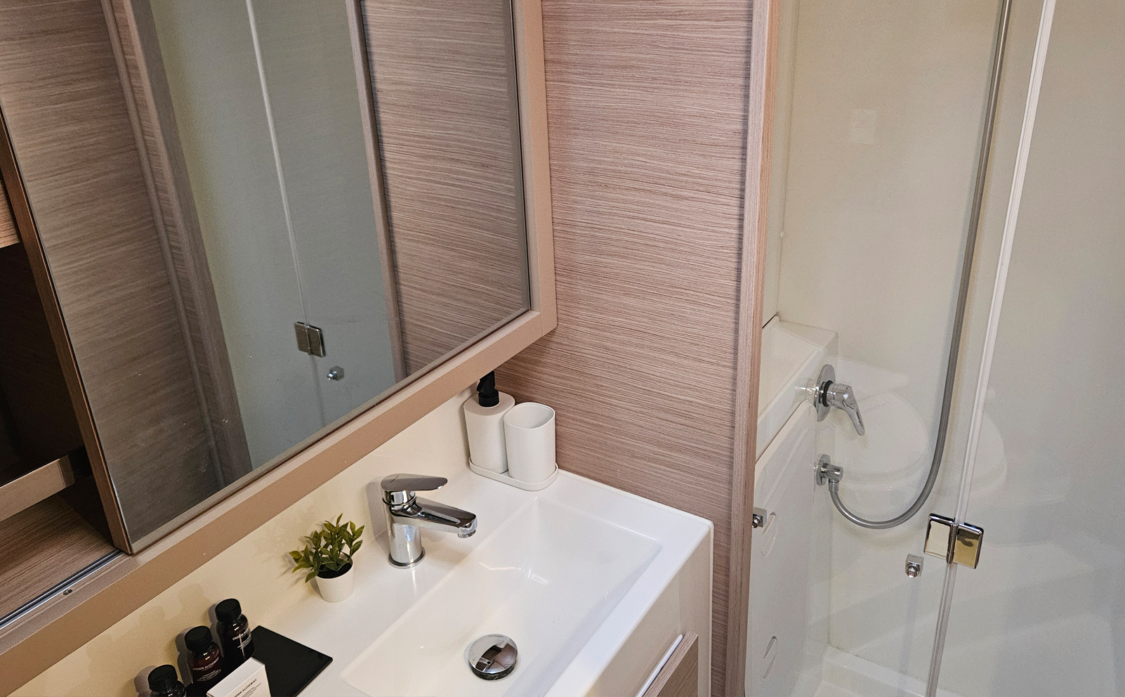 Lagoon 42 — photo 16