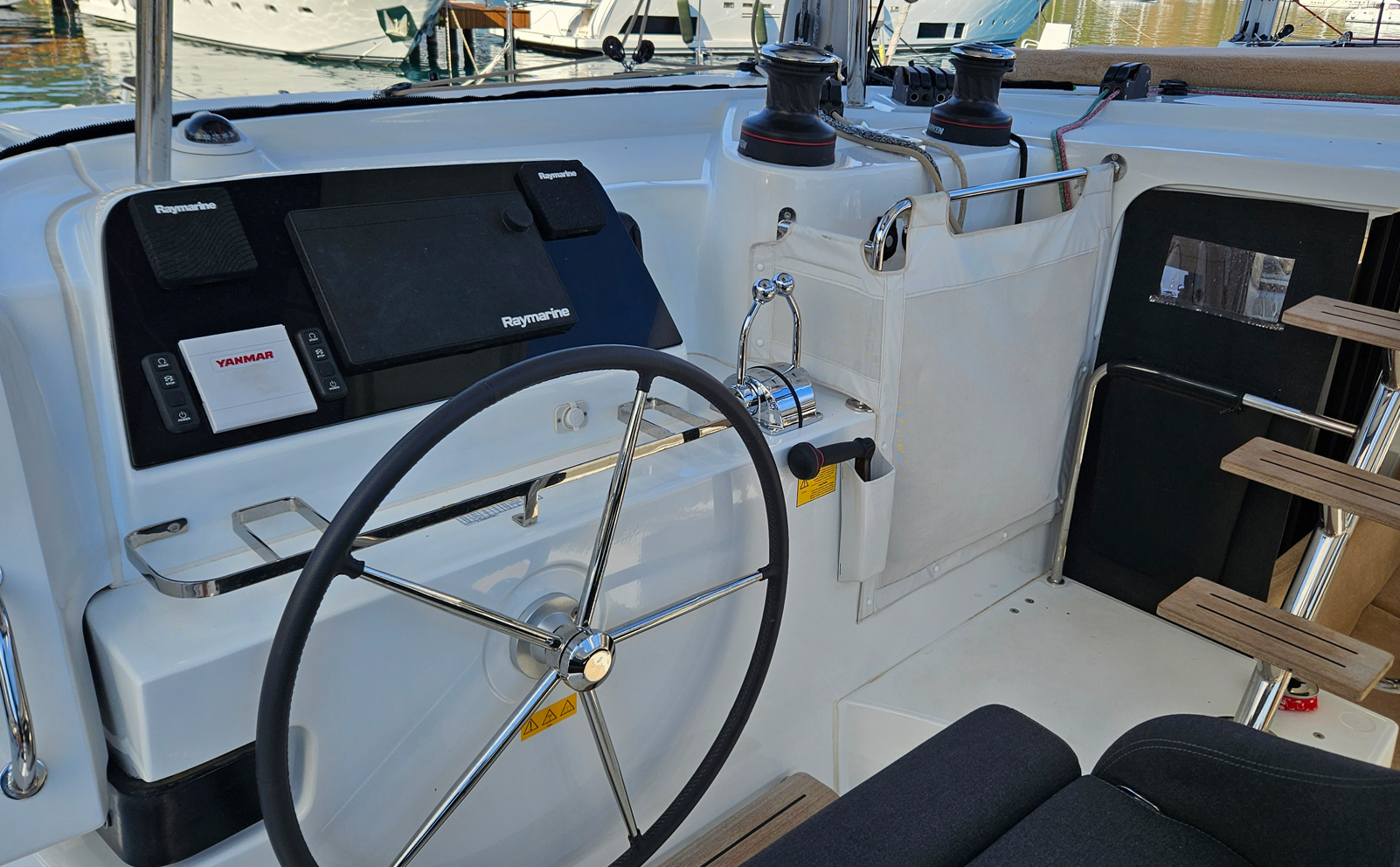 Lagoon 42 — photo 17