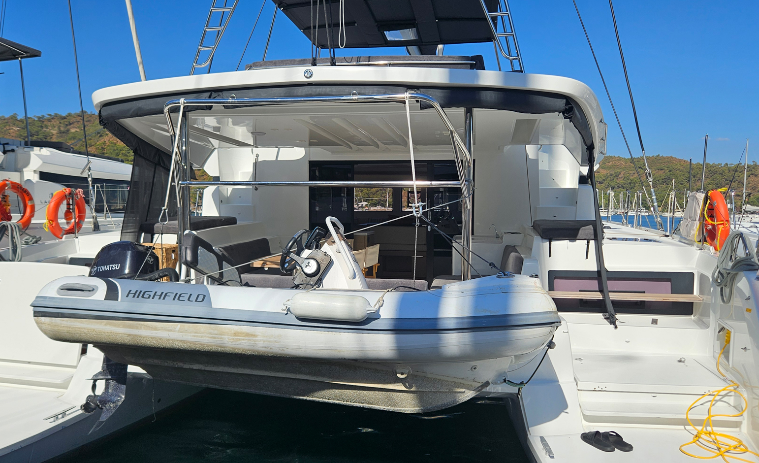 Lagoon 51 — photo 7