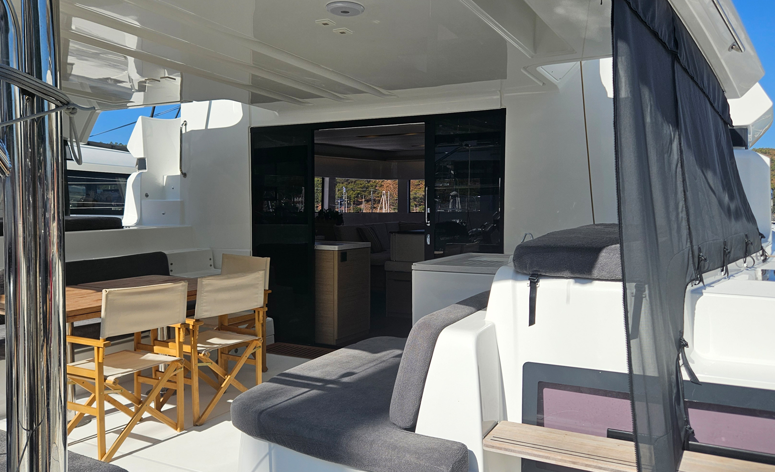 Lagoon 51 — photo 15