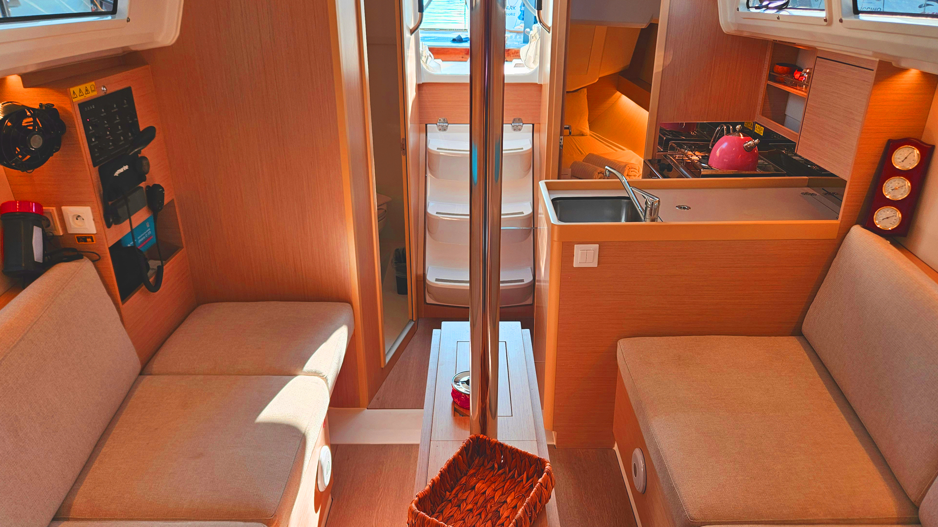 Oceanis 30.1 — photo 10