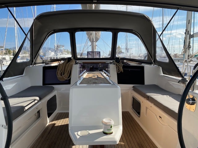 Dufour 460 Grand Large (4cab/4wc) — photo 14