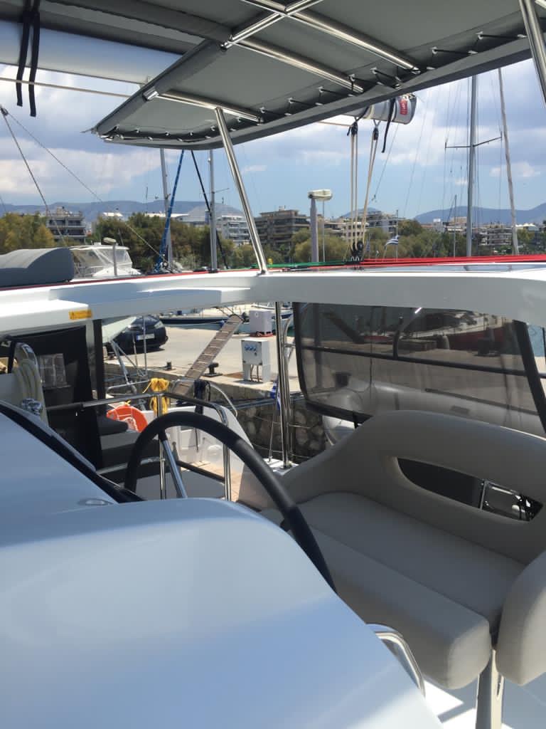 Lagoon 42[G] — photo 2