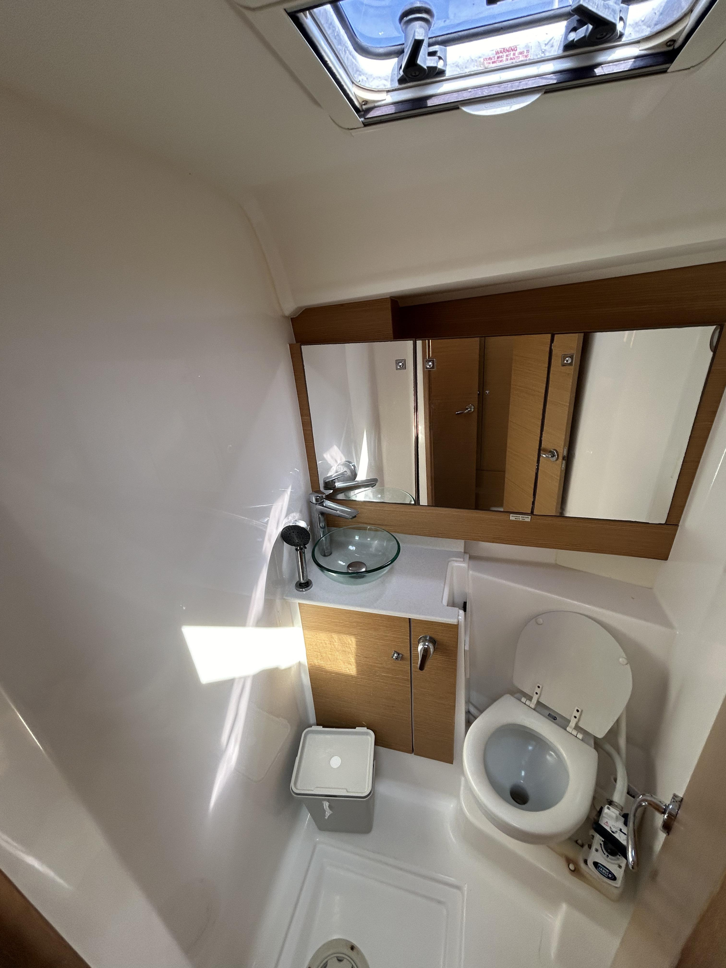 Dufour 412 Grand large[G] — photo 13