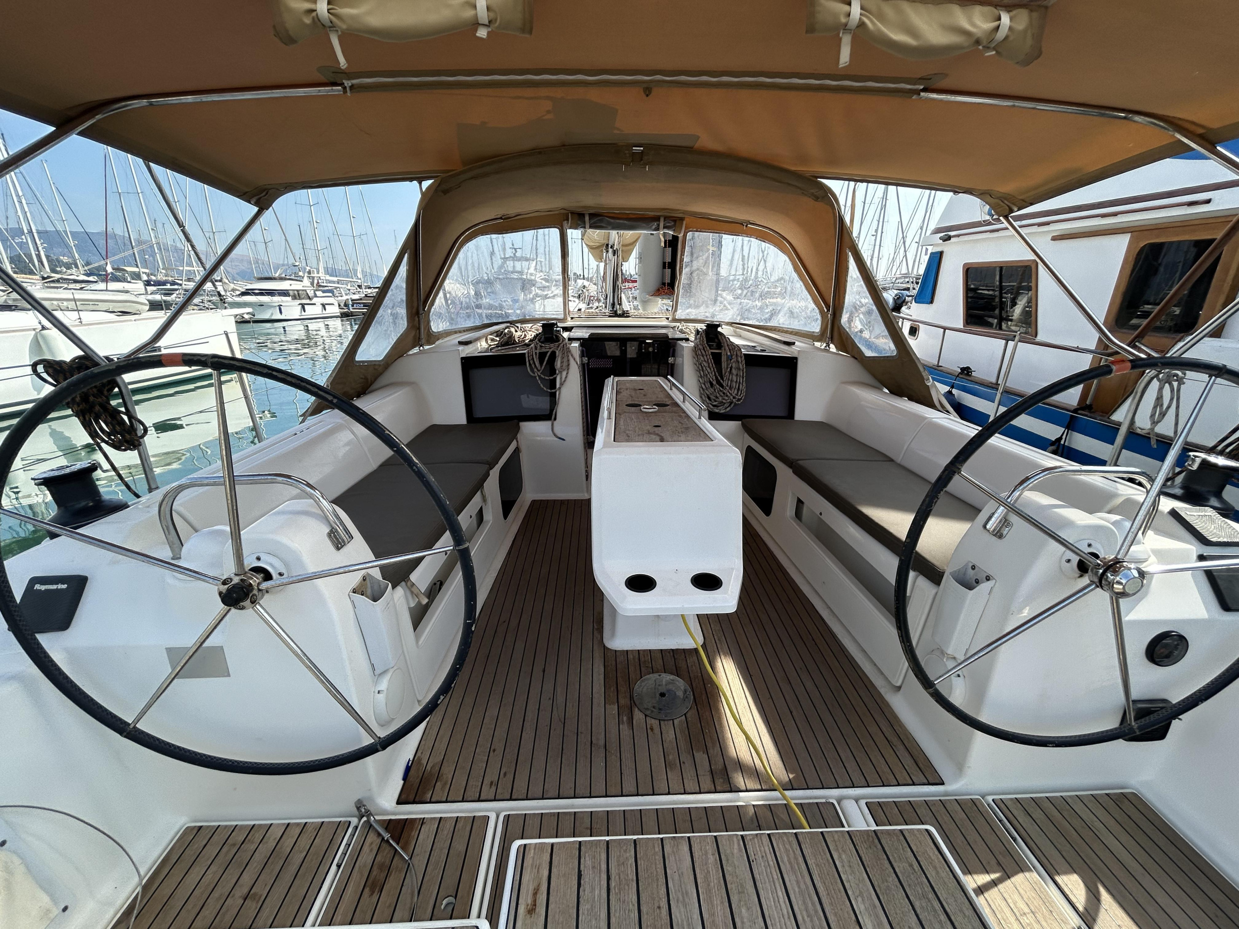 Dufour 412 Grand large[G] — photo 23