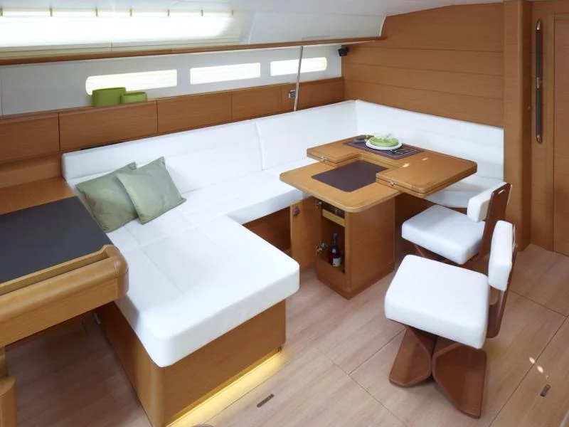 Sun Odyssey 519 () Interior image - 10