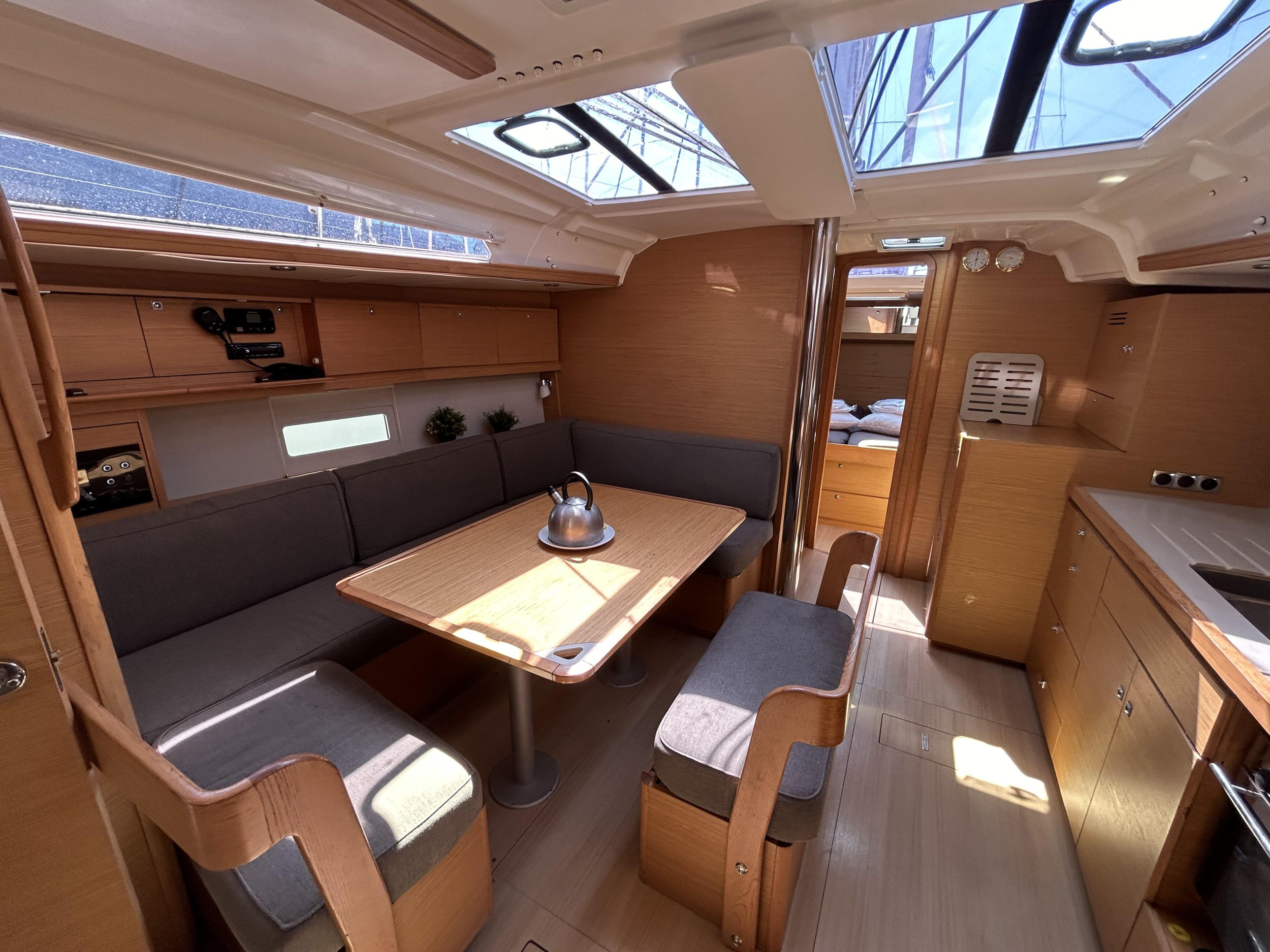 Dufour 430 Grand Large — photo 44