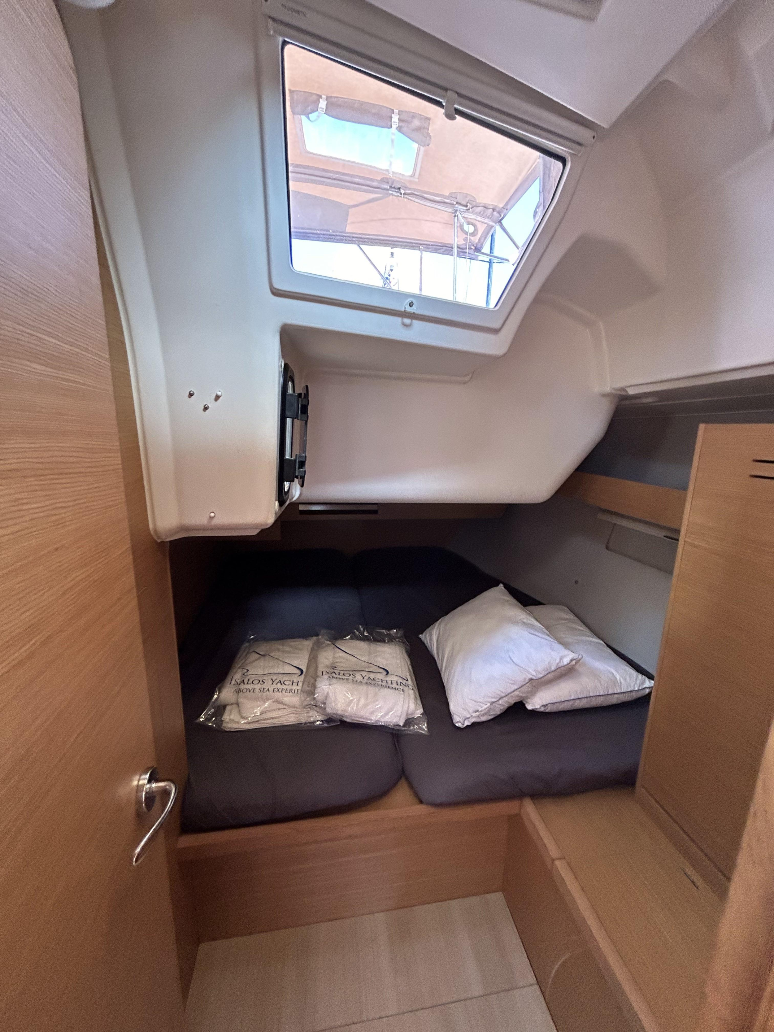 Dufour 430 Grand Large — photo 36