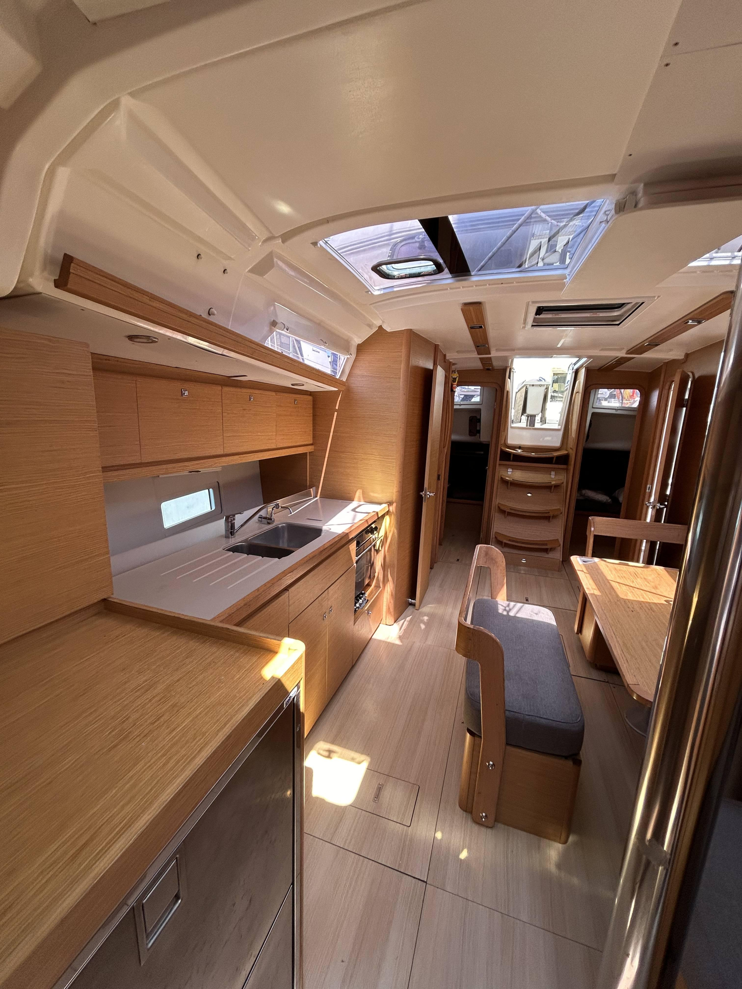 Dufour 430 Grand Large — photo 47