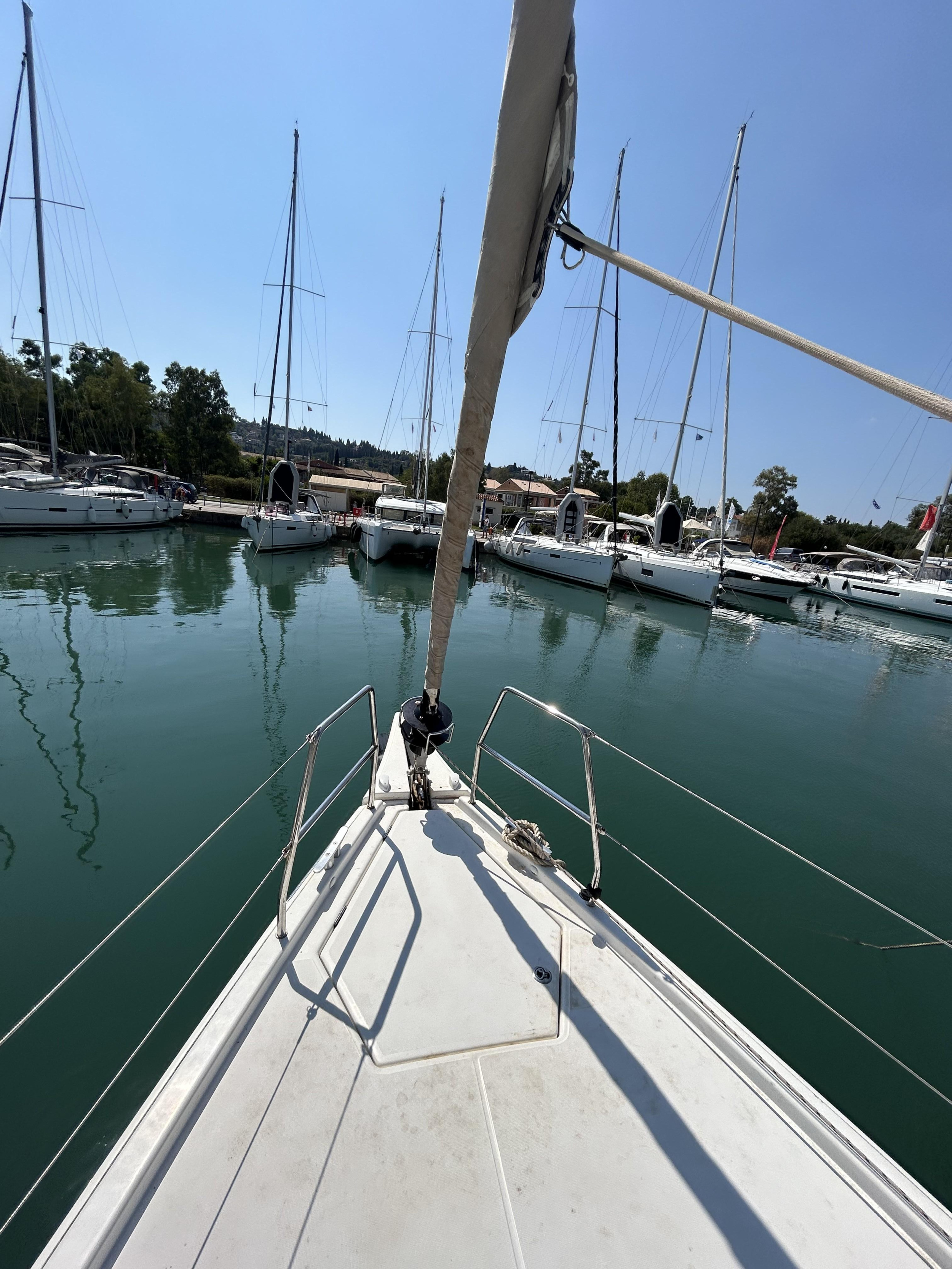 Dufour 430 Grand Large — photo 18