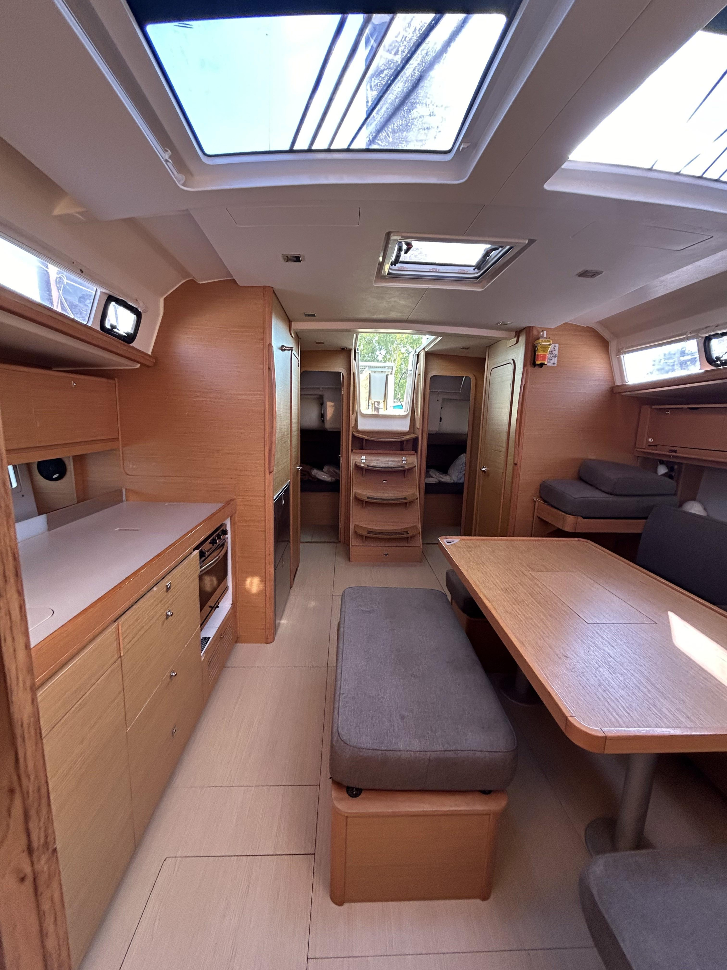 Dufour 460 Grand Large (5cab/3wc) — photo 13