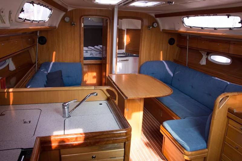 Bavaria 38 Cruiser ((1132 BG) (sails 2015))  - 4