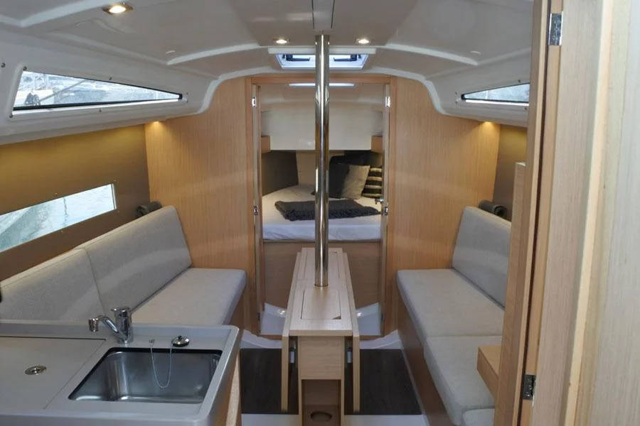 Oceanis 30.1 (TEMPUS II BCN OC30.1)  - 8