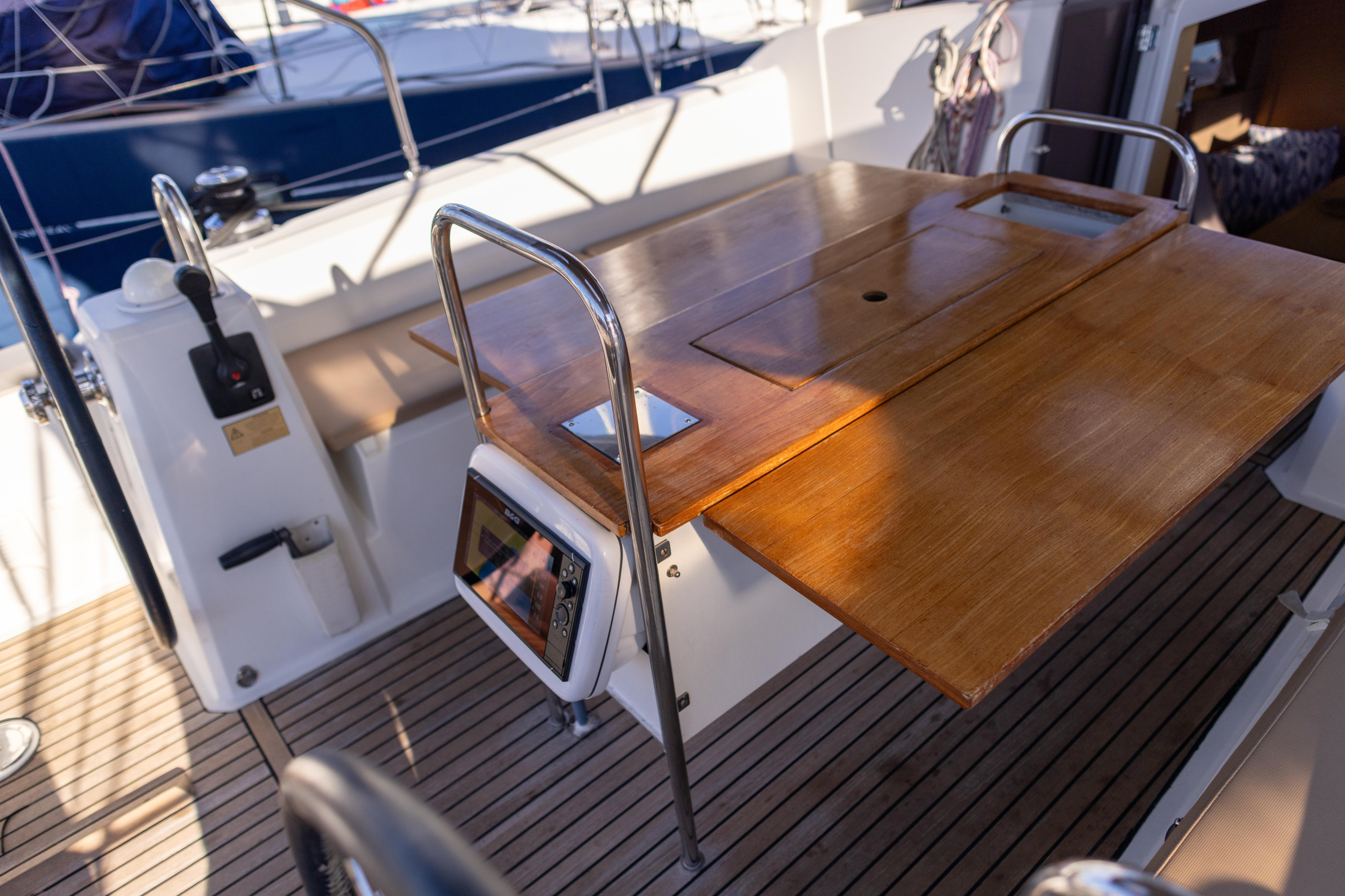 Oceanis 38 — photo 9