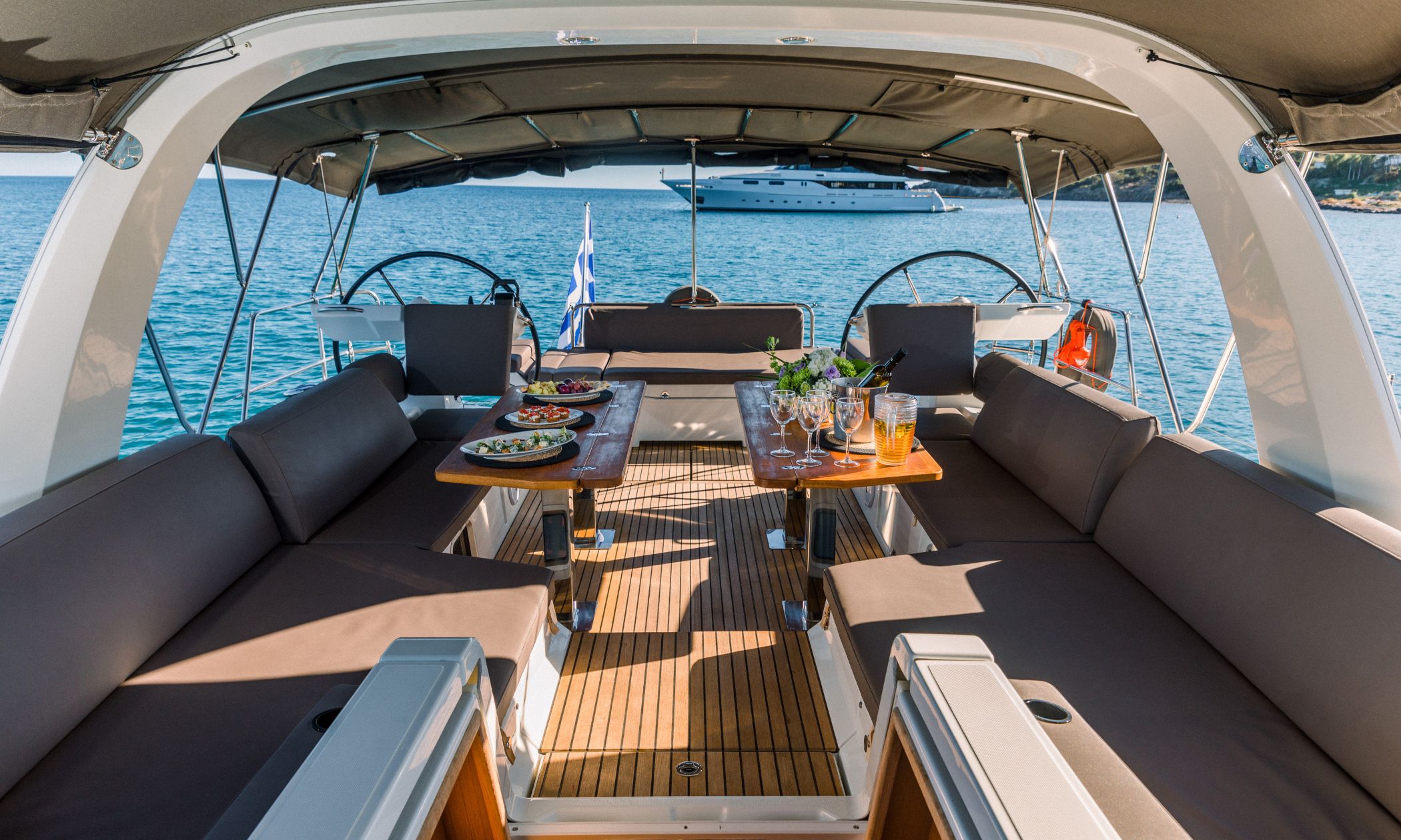Photo #2 - Jeanneau 60 (Skipper obligatory) (EUPHORIA) en Atenas - 24228