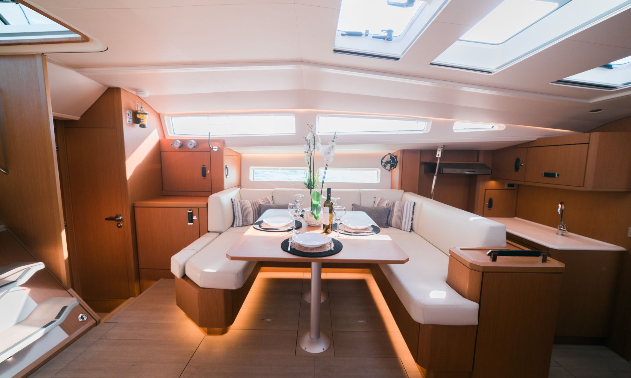 Photo #12 - Jeanneau 60 (Skipper obligatory) (EUPHORIA) en Atenas - 24228
