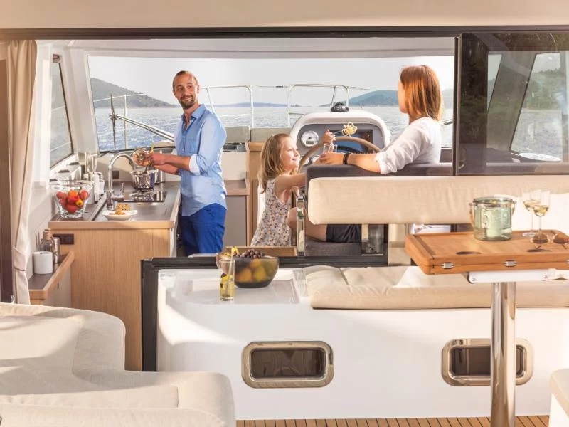 Bavaria E40 (Thea-Marie) Interior image - 6