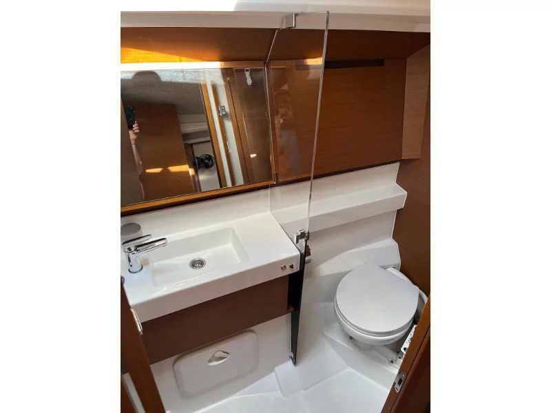 Sun Odyssey 410 (OSKAR new 2024 (air condition, solar panels))  - 11