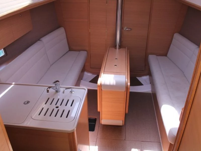 DUFOUR 310 GRANG LARGE (PAMACK II)  - 266