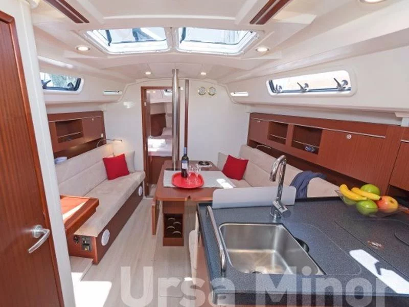 Hanse 345 (Ursa Minor) Interior image - 22