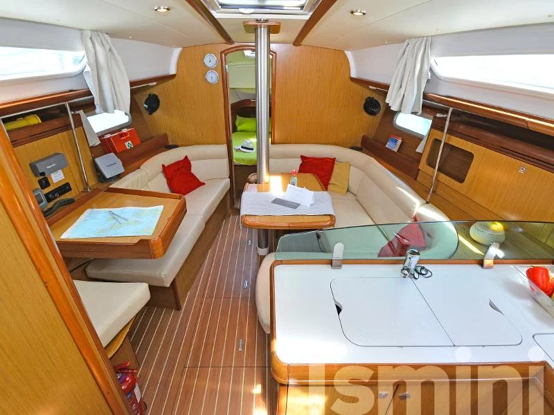 Sun Odyssey 36i (Ismini) Interior image - 4
