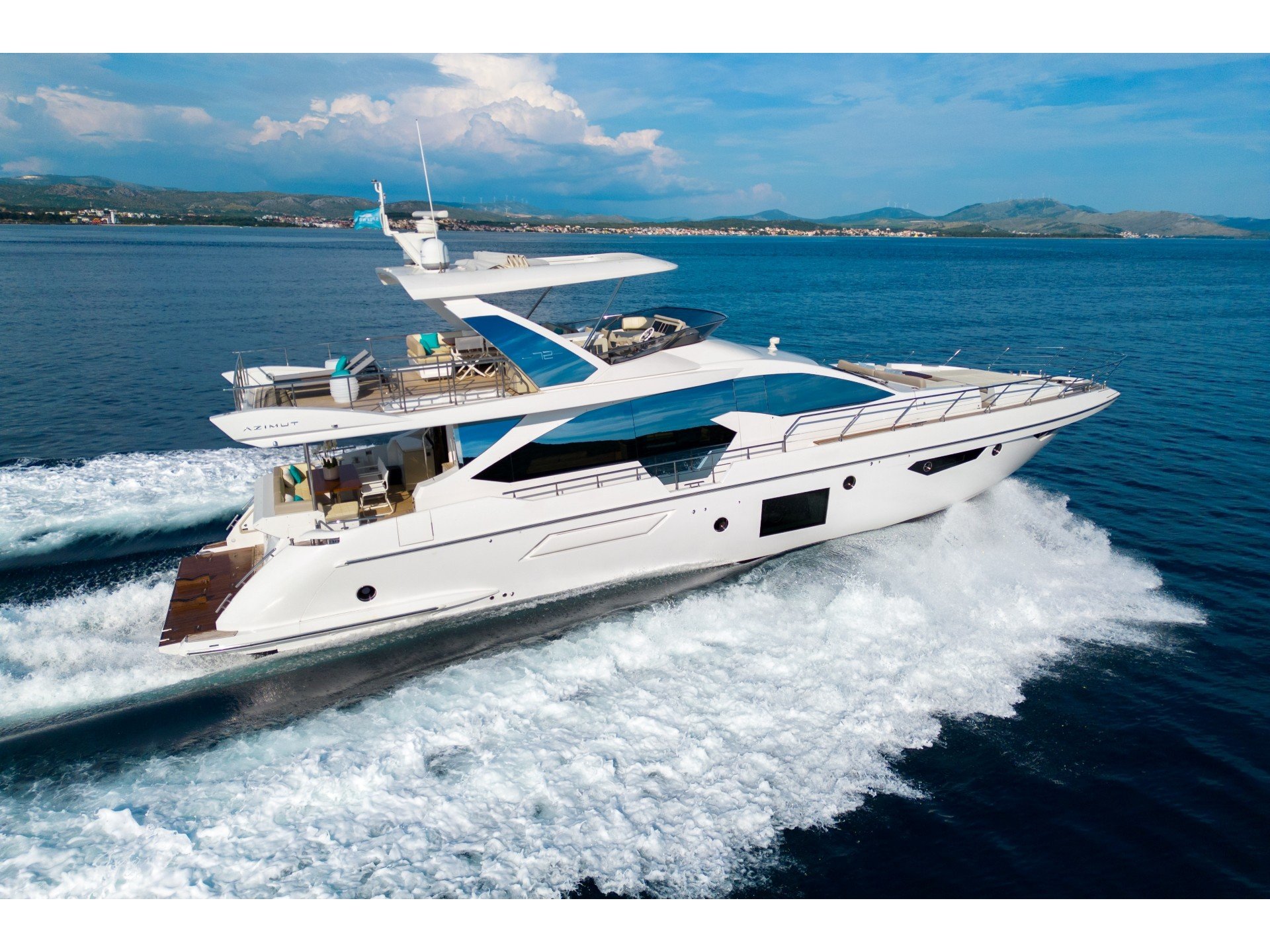 Photo #1 - Azimut 72 Fly (Mineira) en Sibenik - 19079
