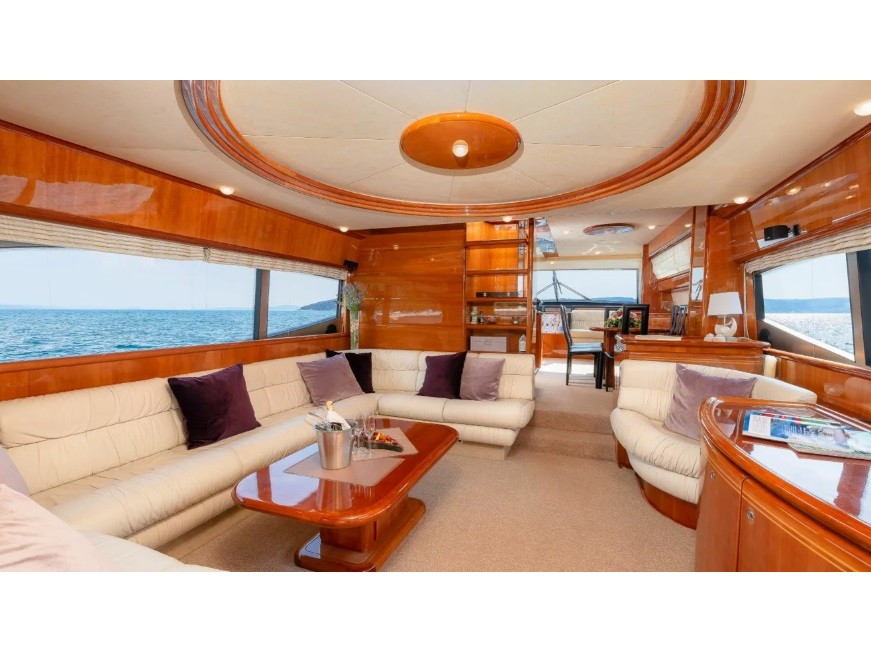 Ferretti 730 Fly — photo 9