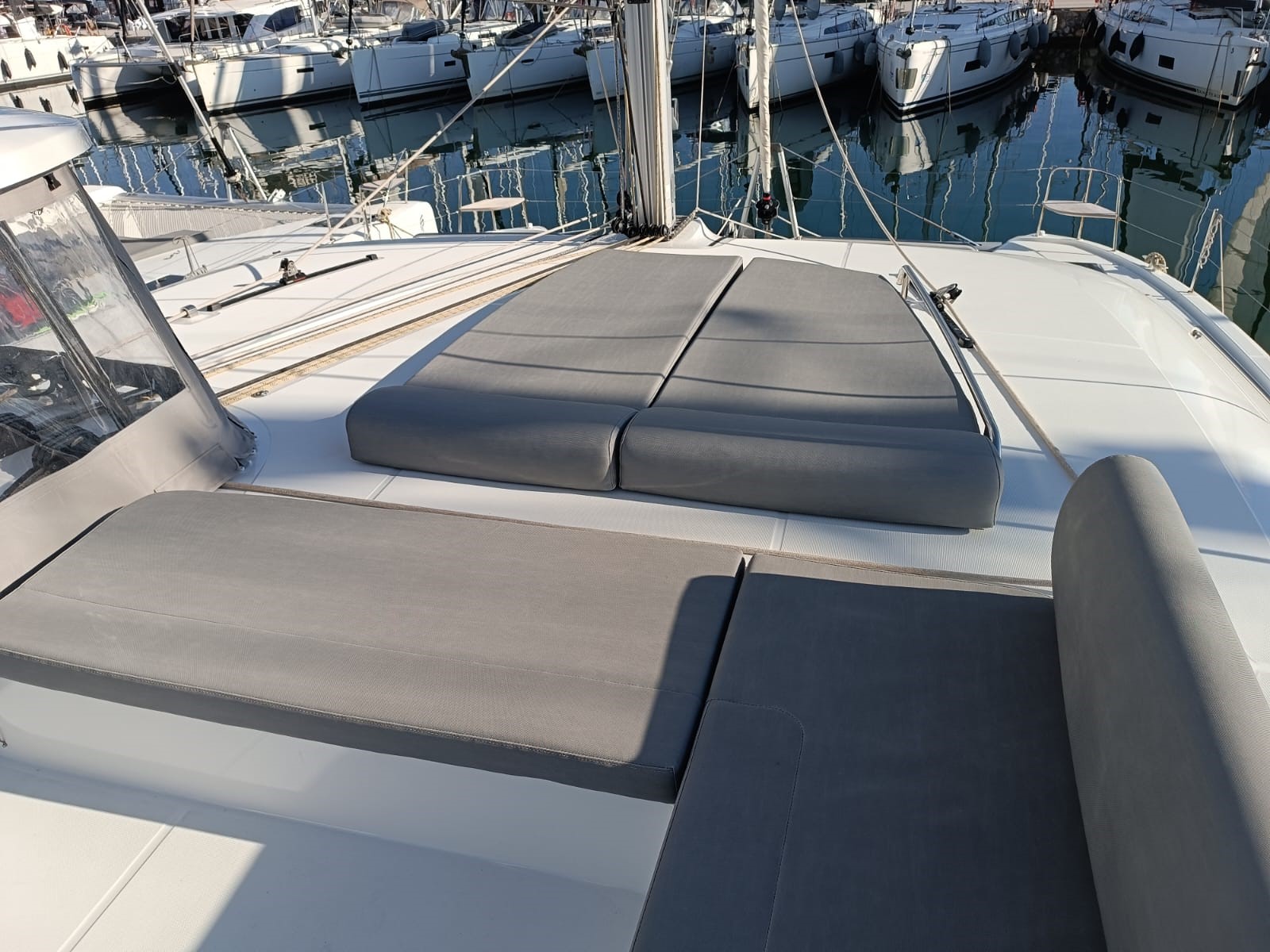 Lagoon 43 — photo 13