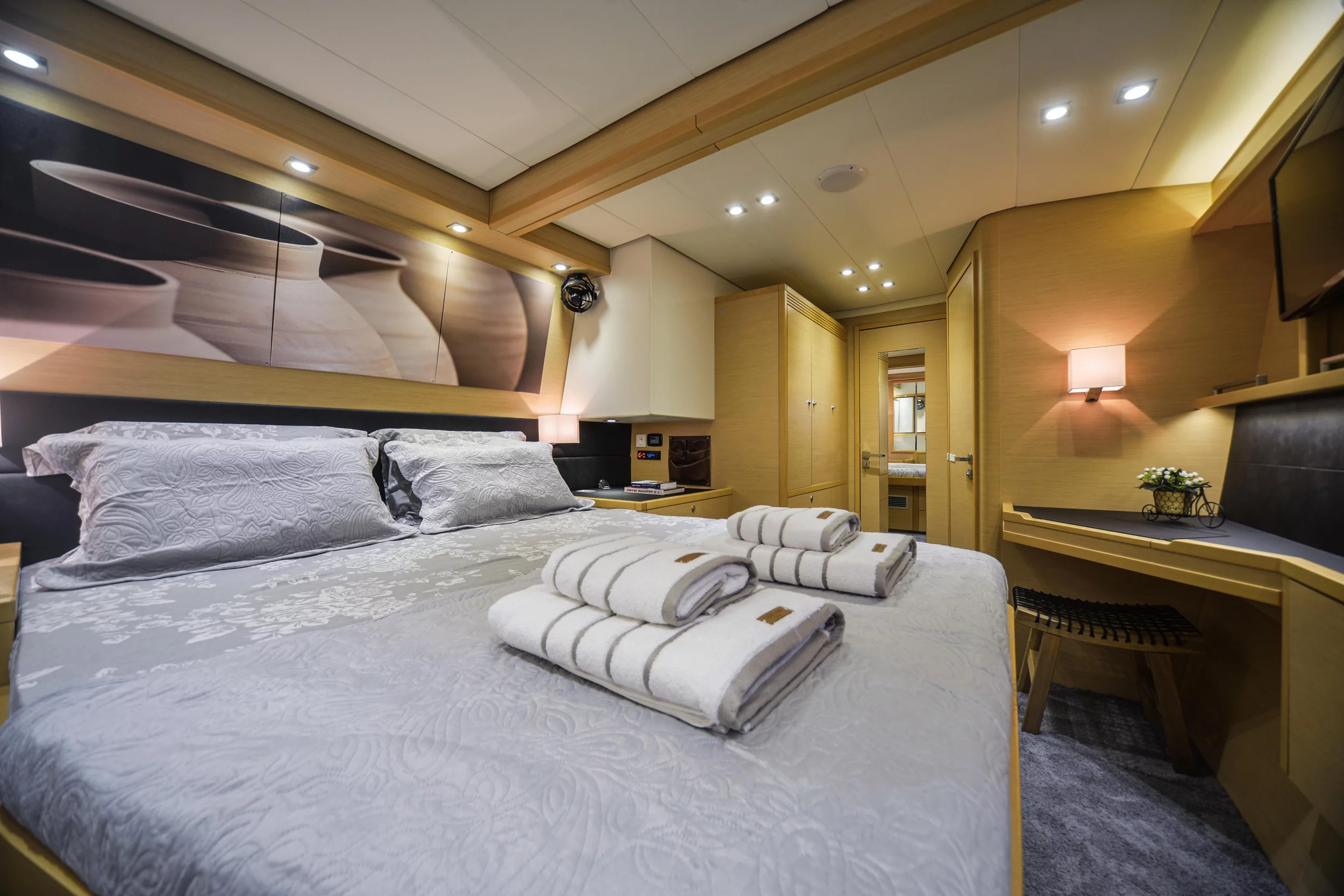 Lagoon 560 S2 (Avra)  - 9