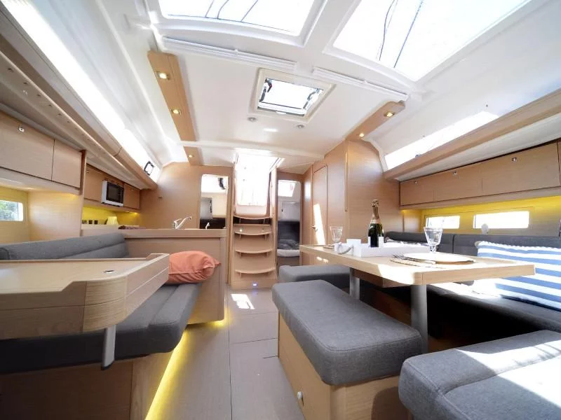 Dufour 412 Grand large (Skyra) Interior image - 9