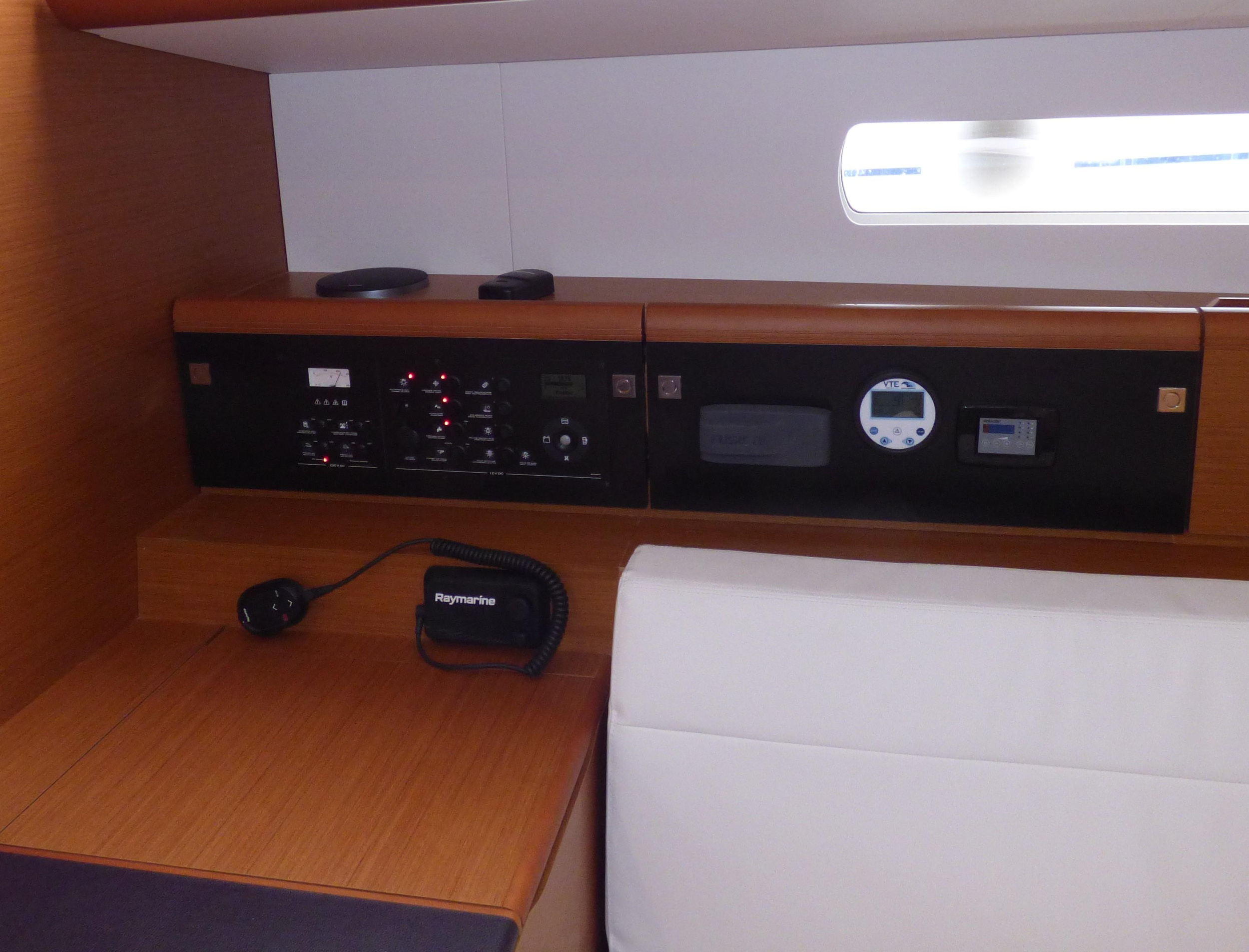 Photo #3 - Sun Odyssey 519 (Geronimo) in Kastela - 4859
