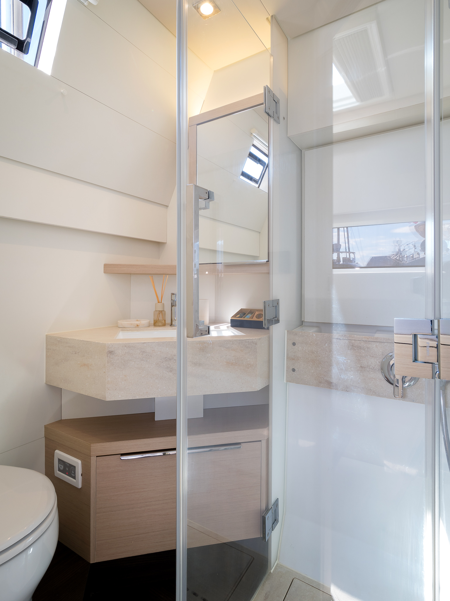Lagoon 55 — photo 14