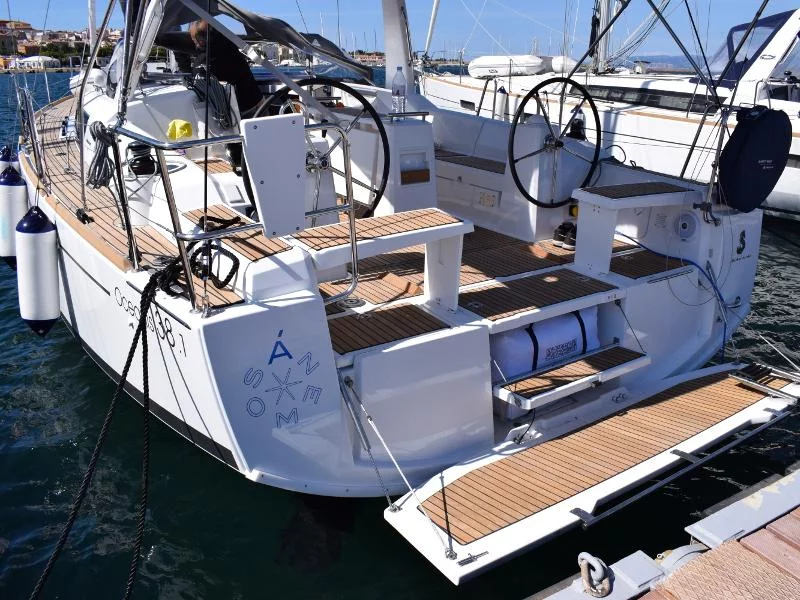 Oceanis 38 (Ánemos)  - 2