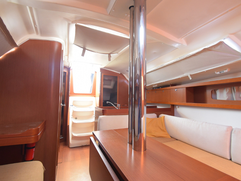Photo #5 - Oceanis 34 (Izar) en Carloforte - 20252
