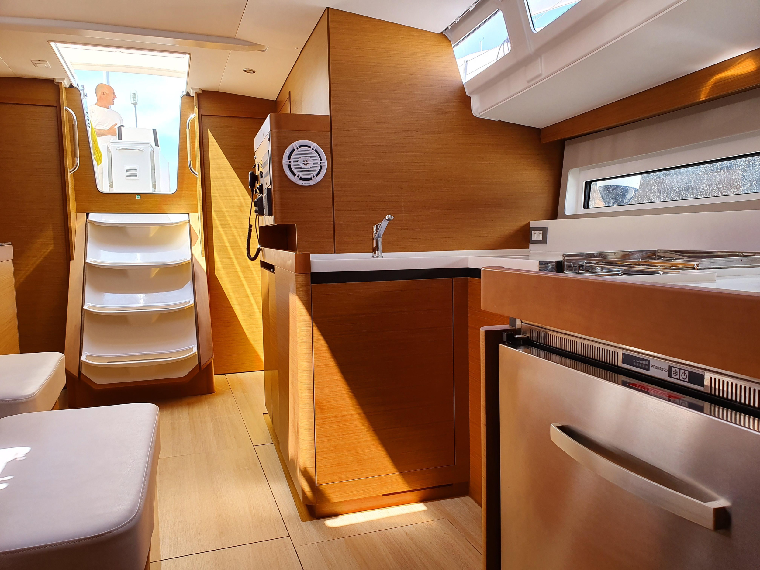 Sun Odyssey 490 — photo 2