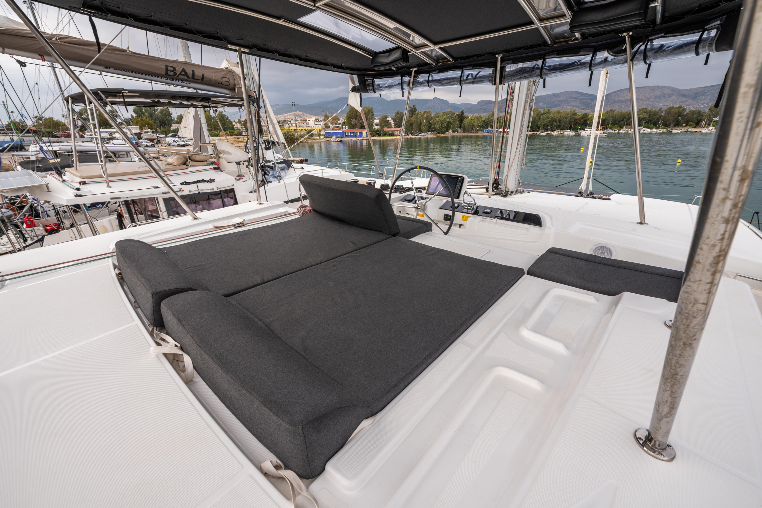 Lagoon 46 — photo 9