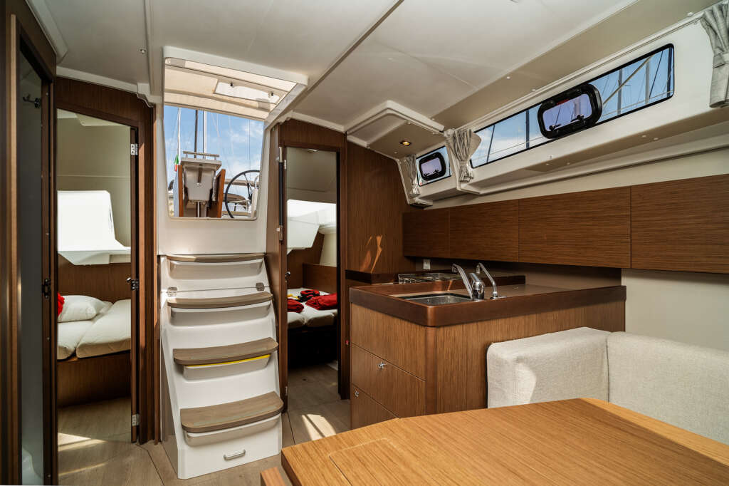 Oceanis 38 — photo 7
