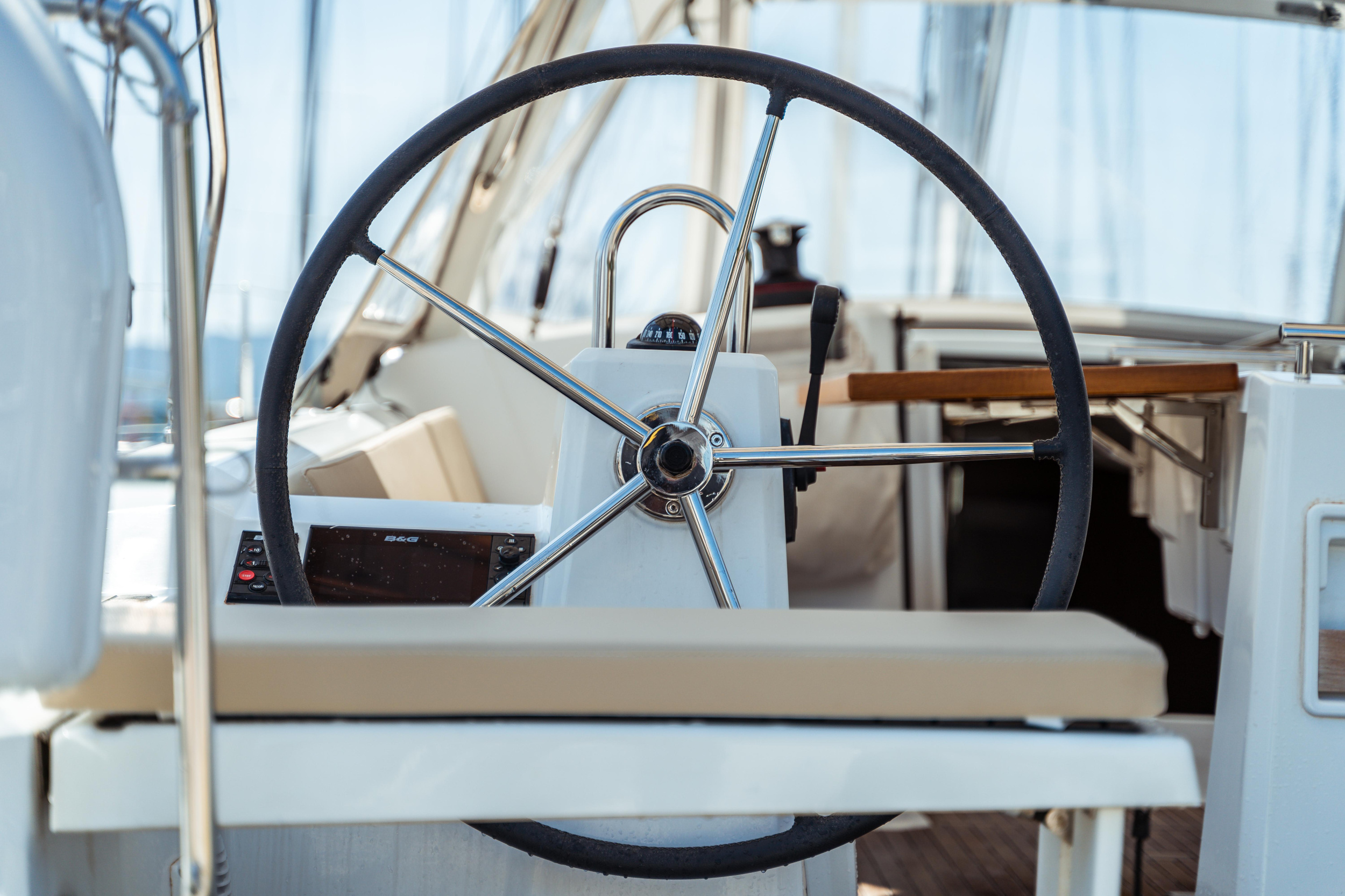 Oceanis 38 — photo 4