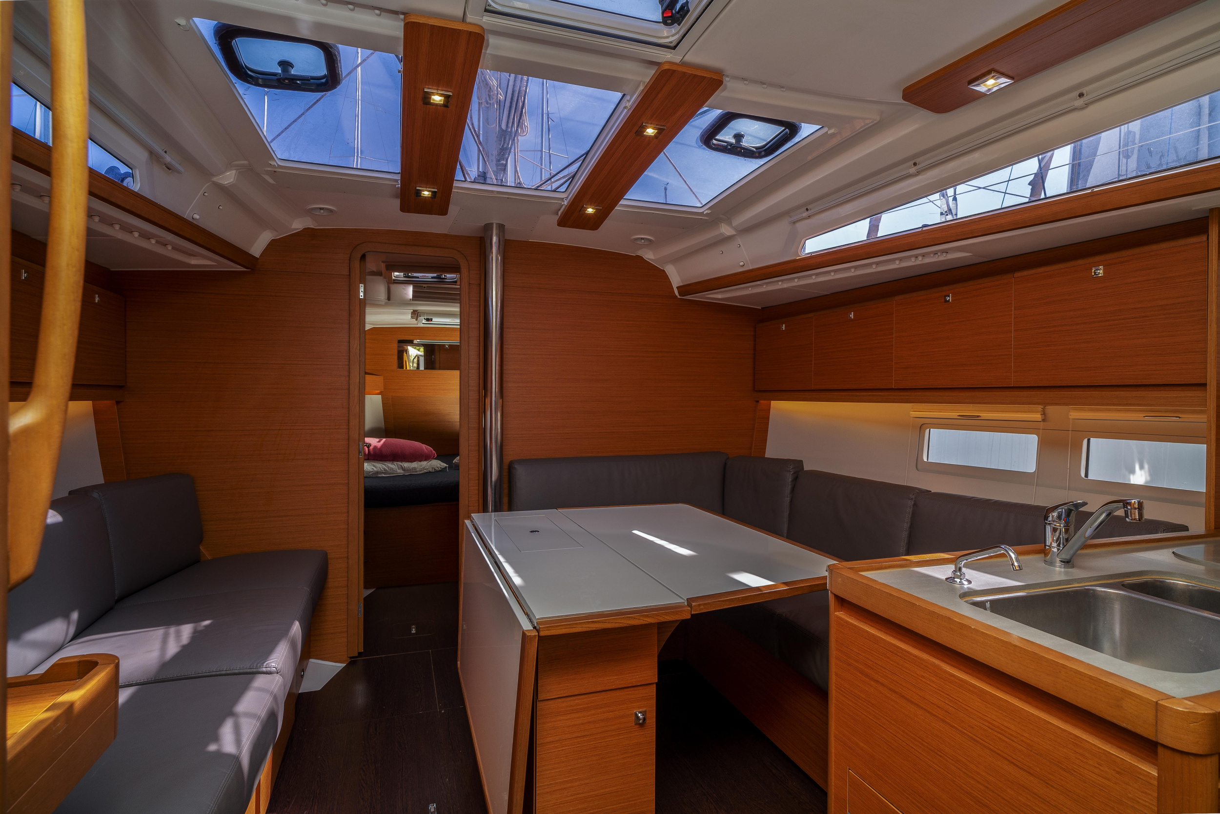 Dufour 390 Grand Large — photo 2