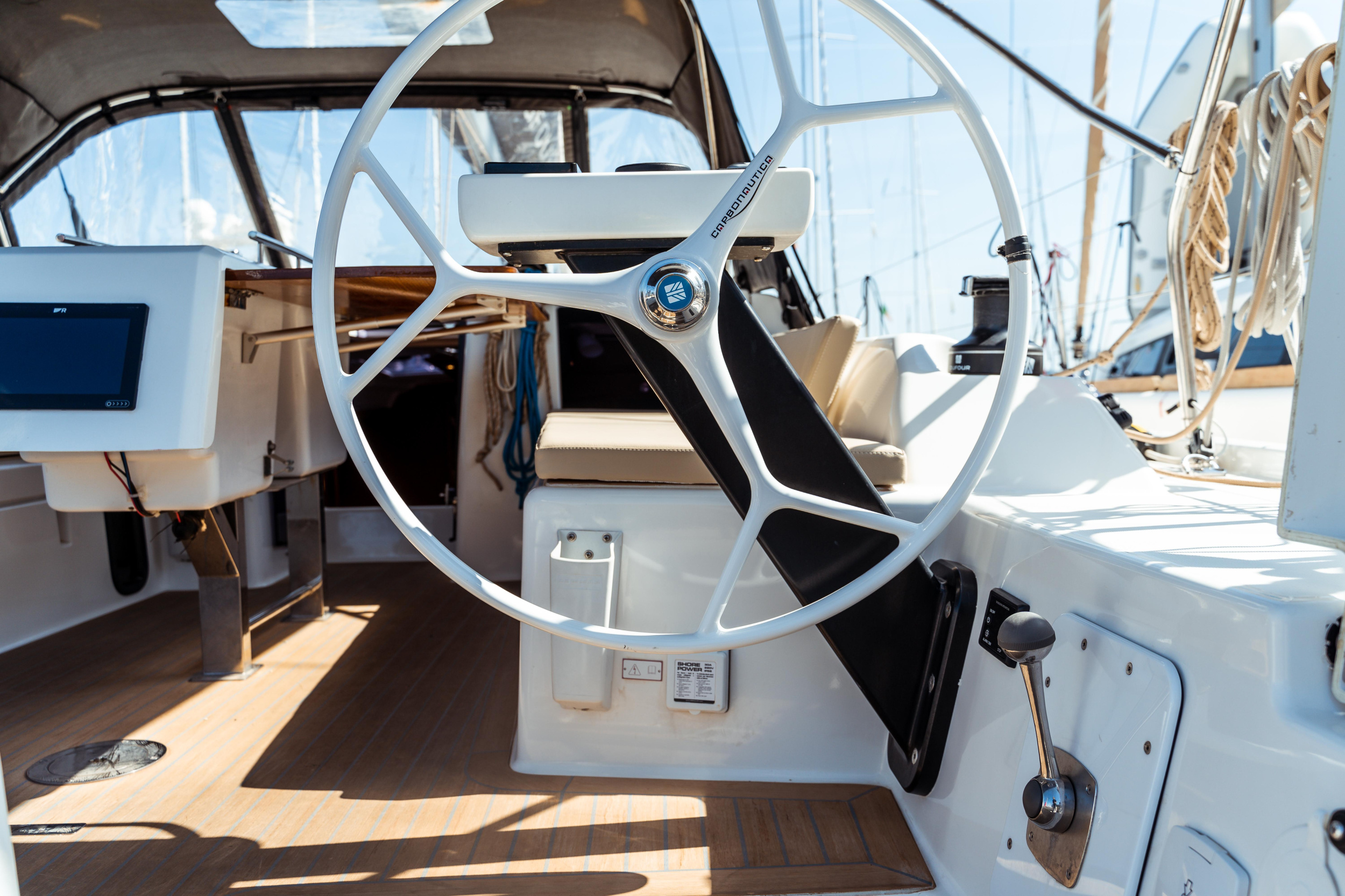 Dufour 390 Grand Large — photo 7