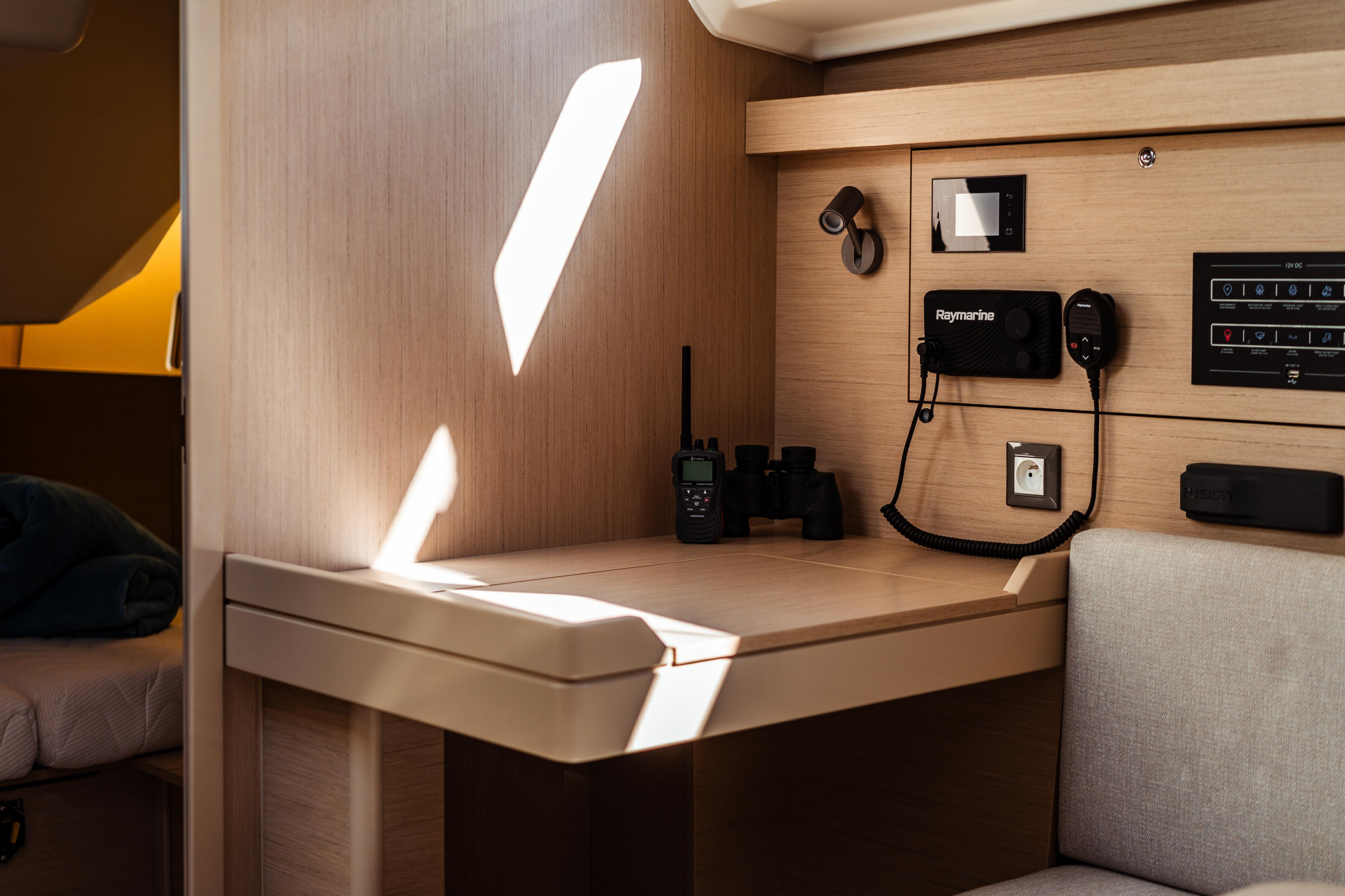 Oceanis 40.1 — photo 17