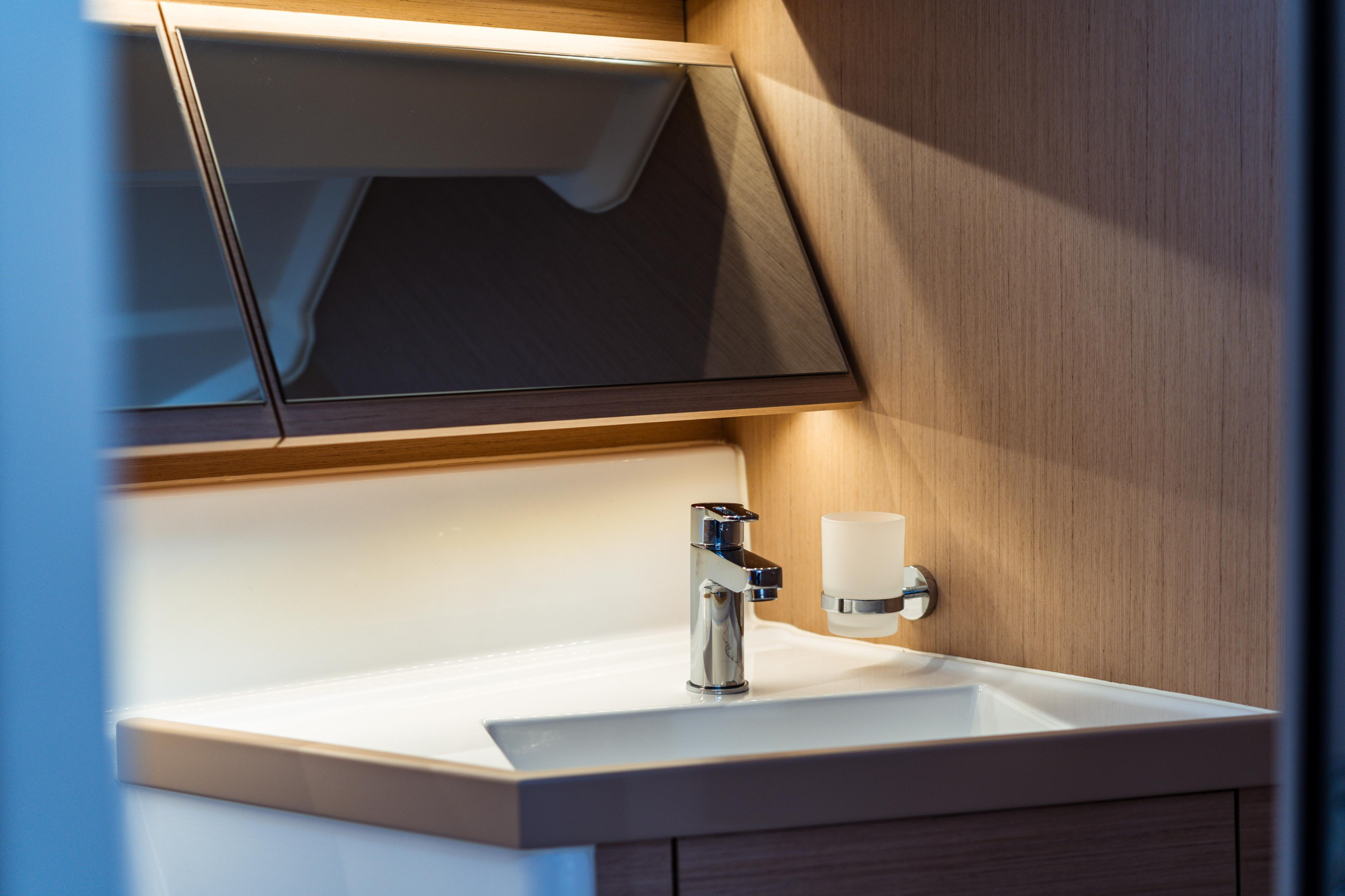 Oceanis 40.1 — photo 11