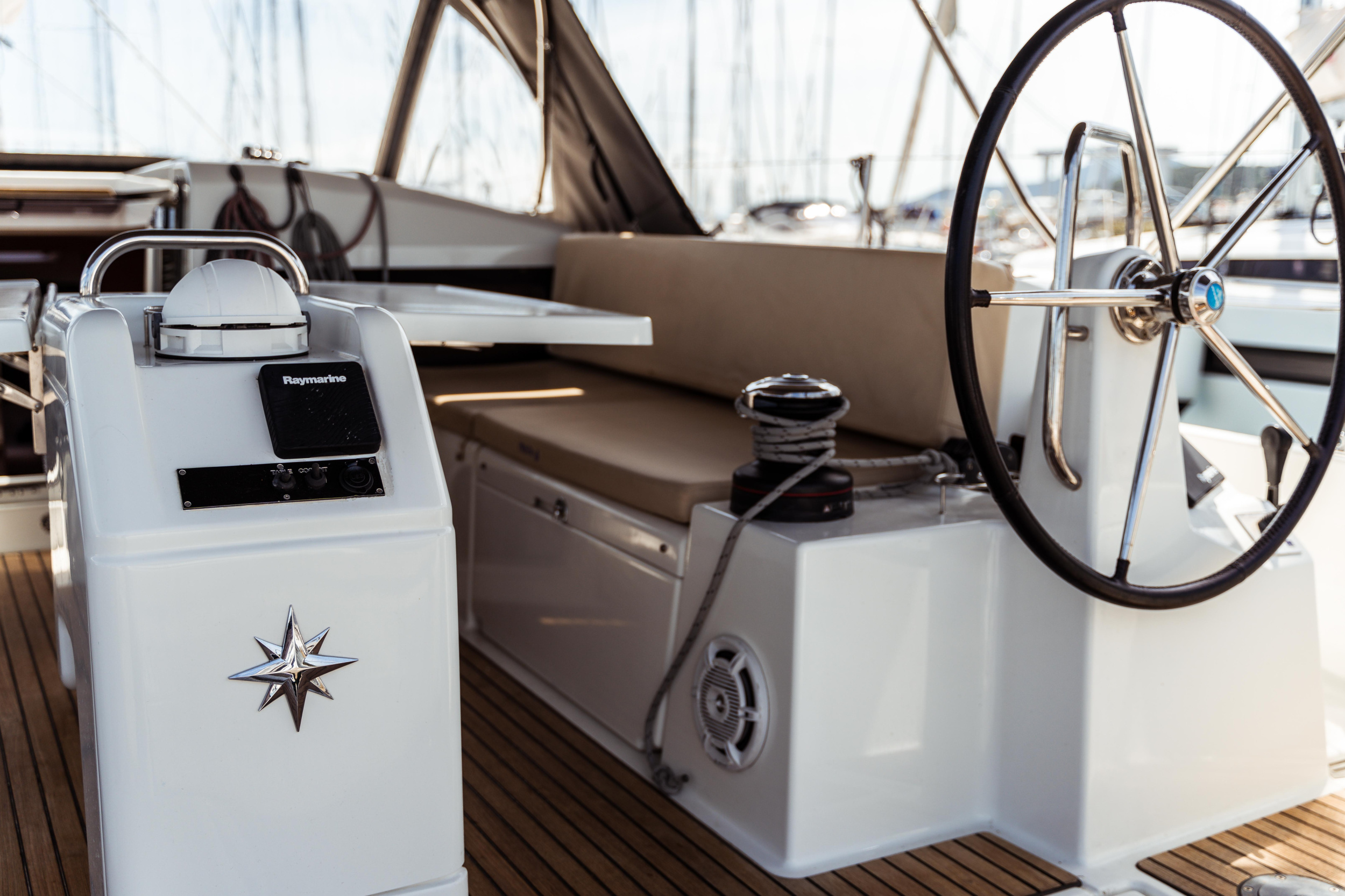 Sun Odyssey 440 — photo 7