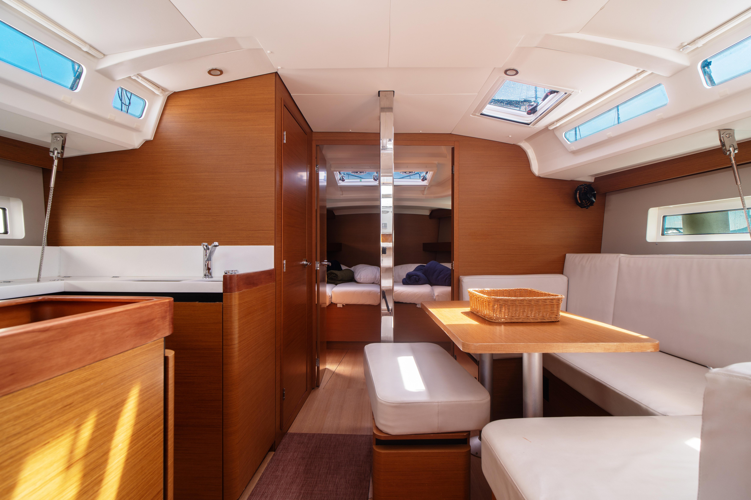 Sun Odyssey 440 — photo 6