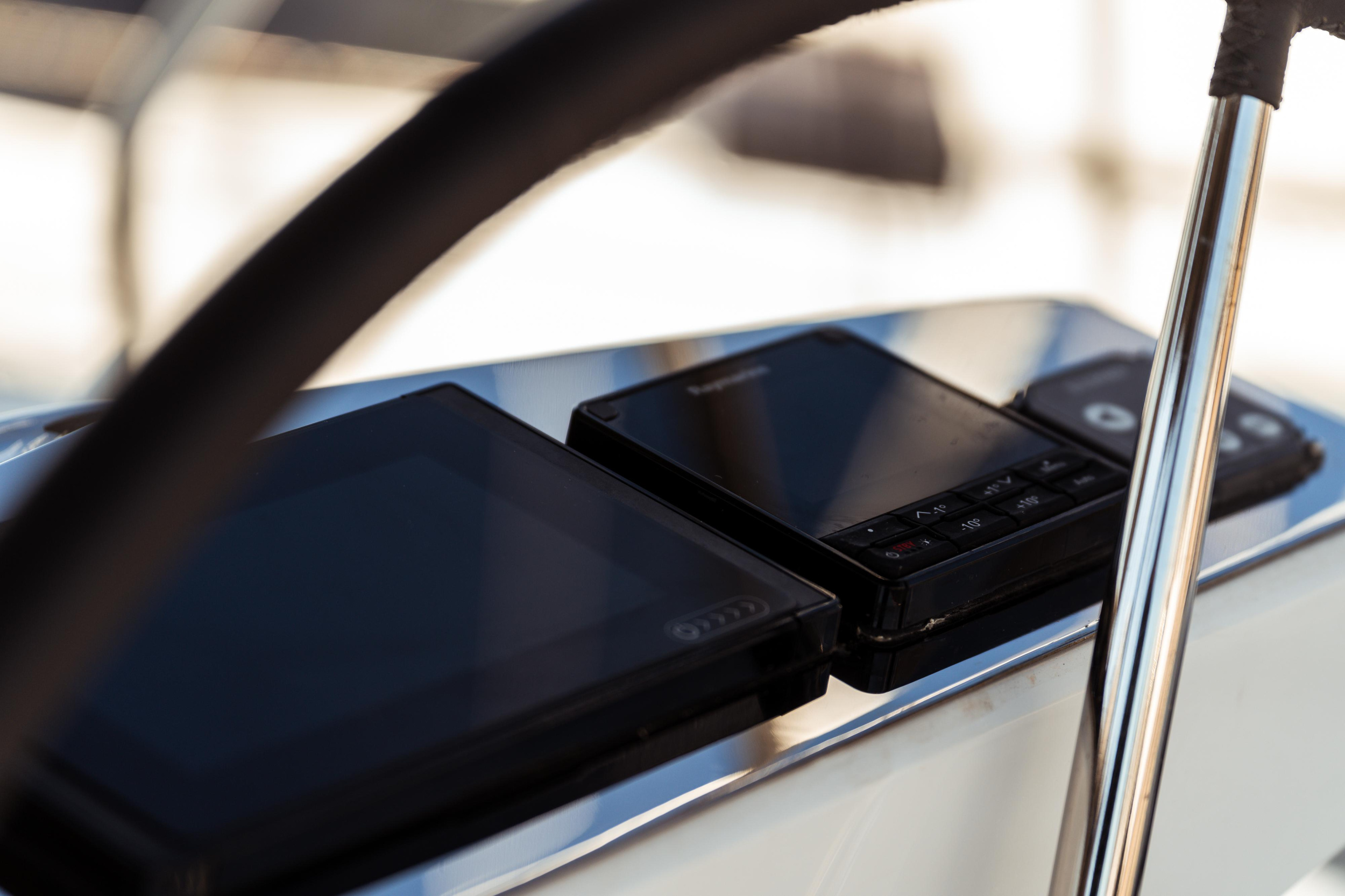 Oceanis 46.1 — photo 16