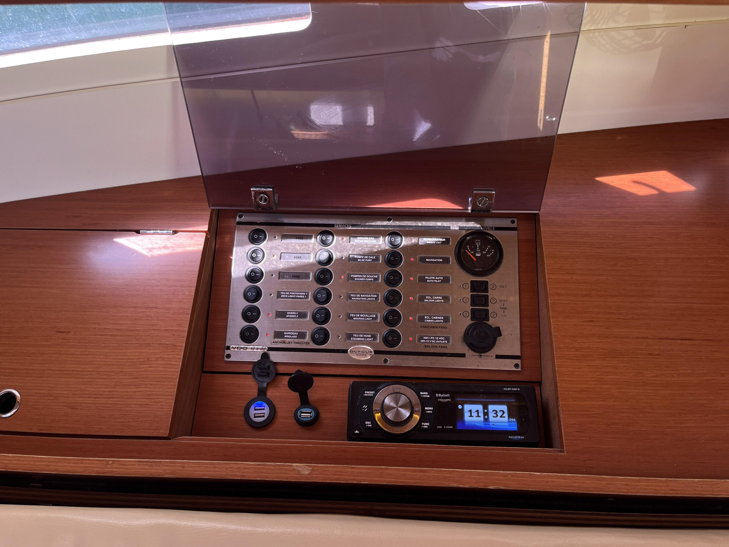 Dufour 412 GL — photo 11
