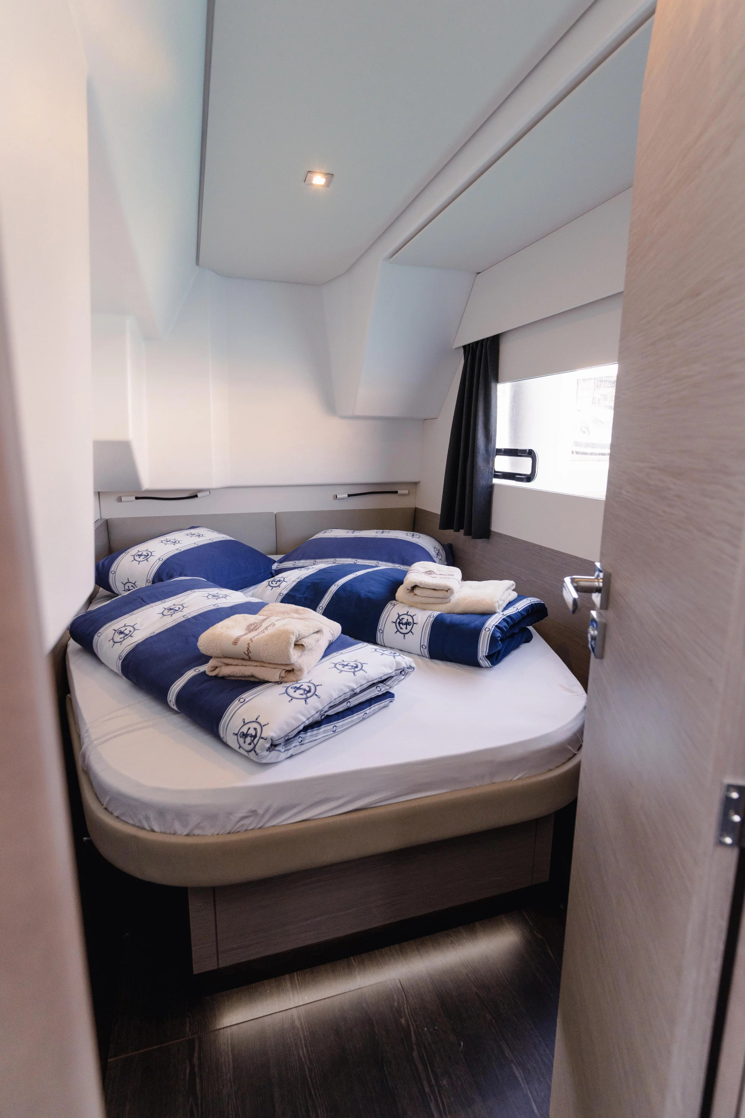 Fountaine Pajot MY4.S (DANA) cabin - 8